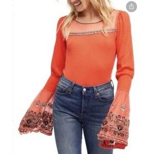 ☀️Free People: mesh bell sleeve top SZ:XS✨